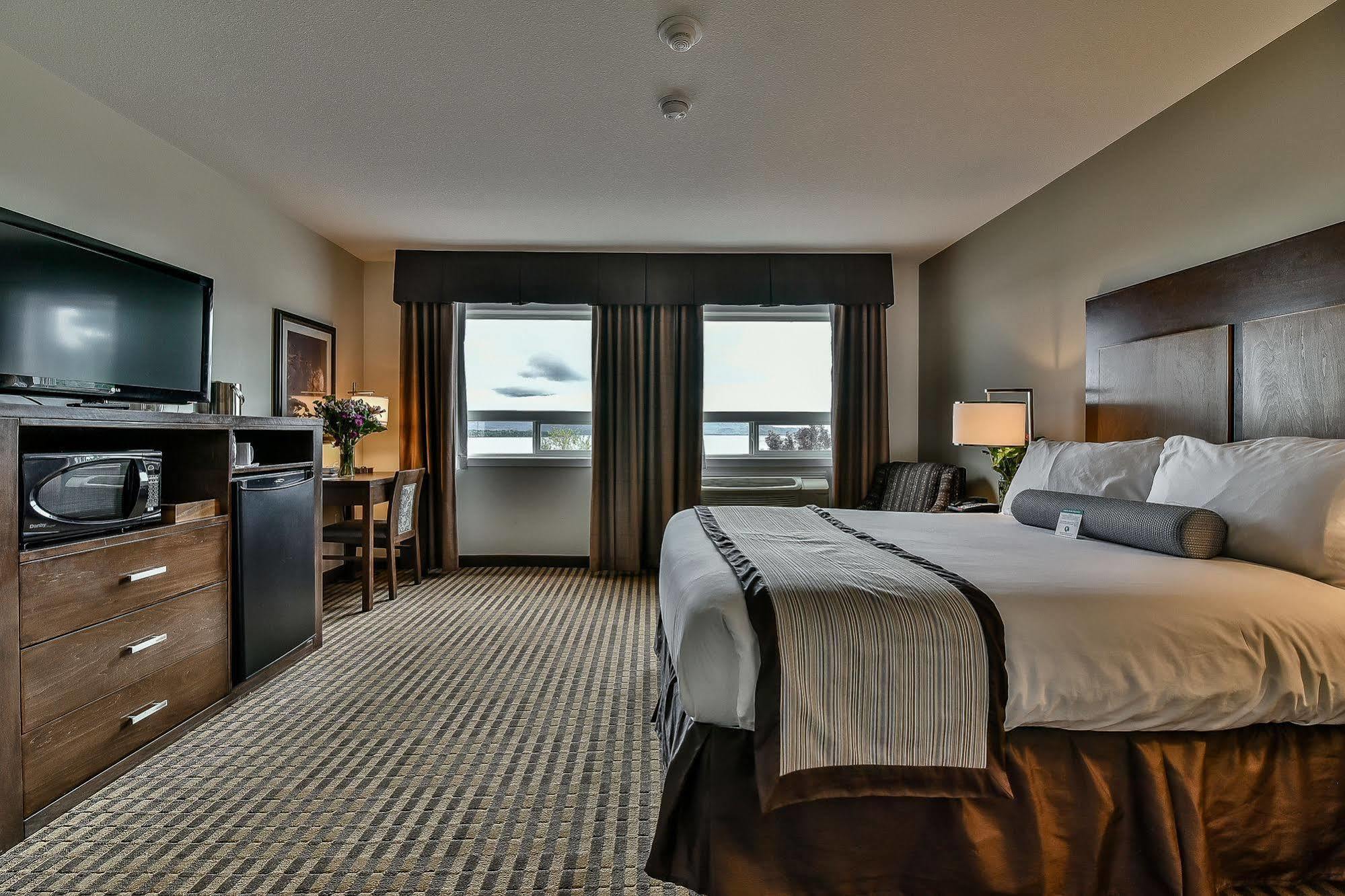 The View Hotel Fort Saint James Exterior photo